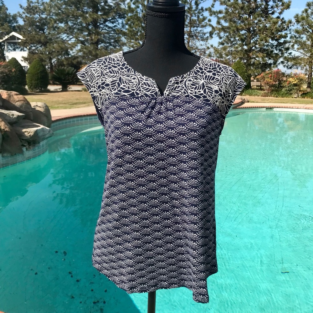 Stitch Fix Top💜